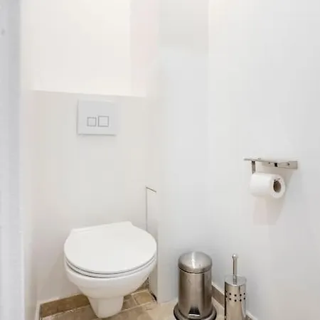 Apartment De Charm Distinctif Sejour Elegant Dans Le Marais Branche Paris