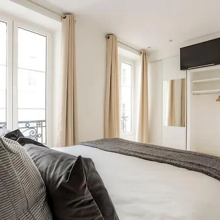 De Charm Distinctif Sejour Elegant Dans Le Marais Branche Apartment