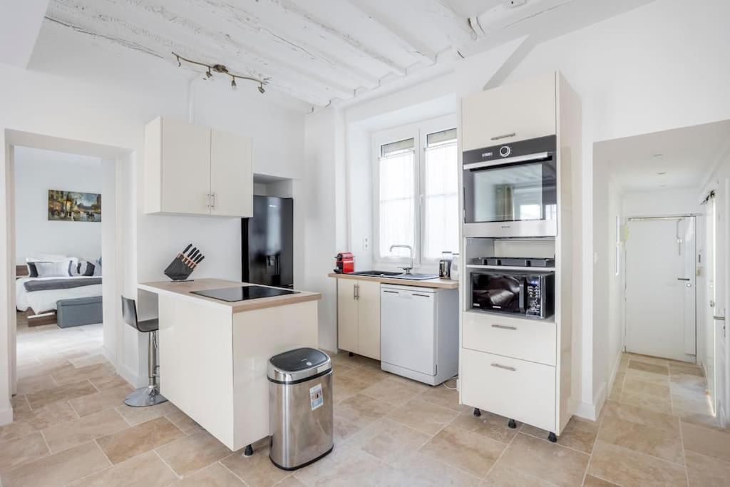 Apartment De Charm Distinctif Sejour Elegant Dans Le Marais Branche Paris